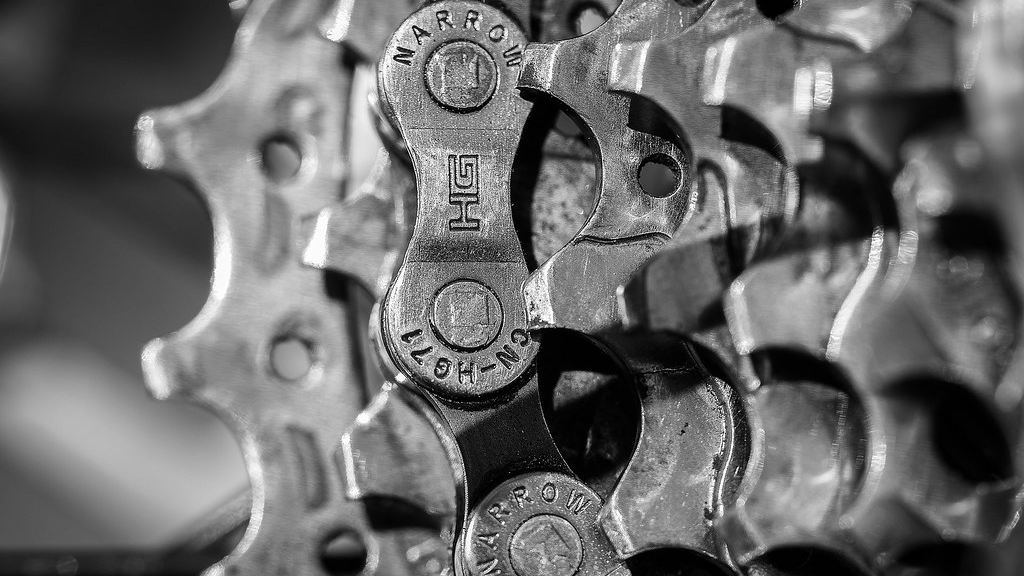 Cómo limpiar y engrasar la cadena de la bicicleta