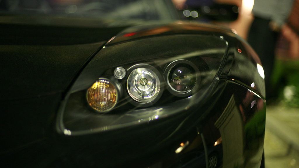 Cómo limpiar y pulir faros amarillentos u opacos